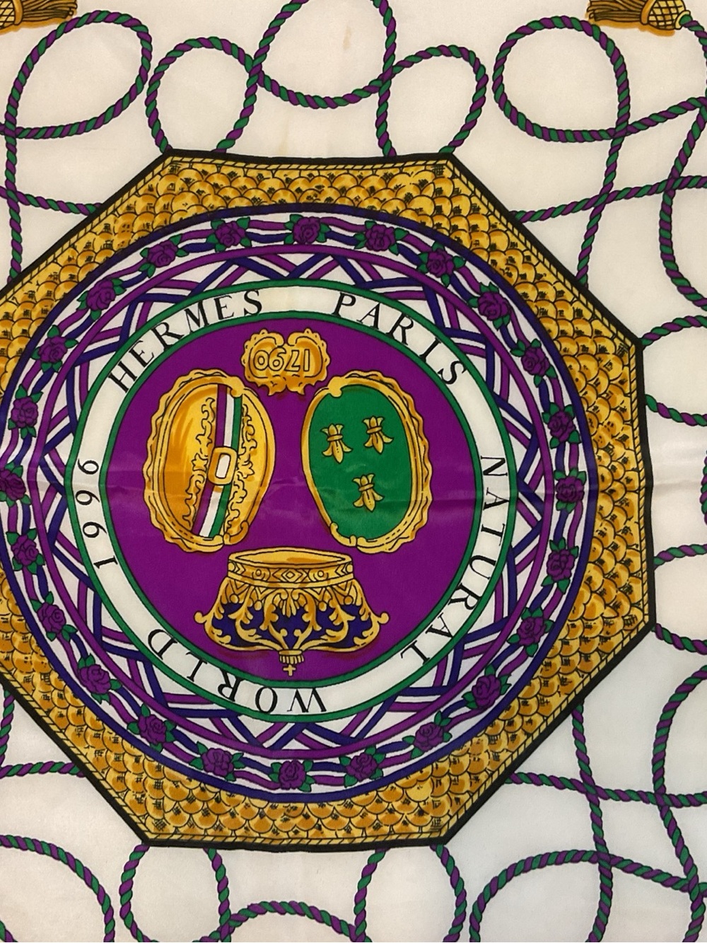 Hermès 1996 “NaturalWorld” silk scarf - Picture 2 of 4